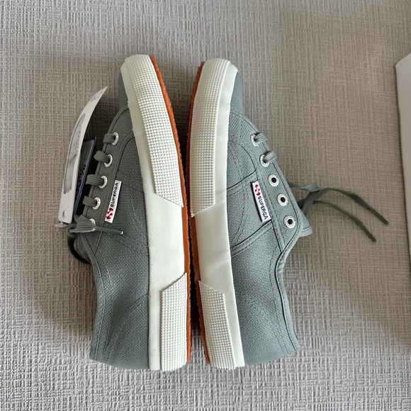 NWT Superga 2750 Cotu Classic Sneakers in Grey - Picture 3 of 6